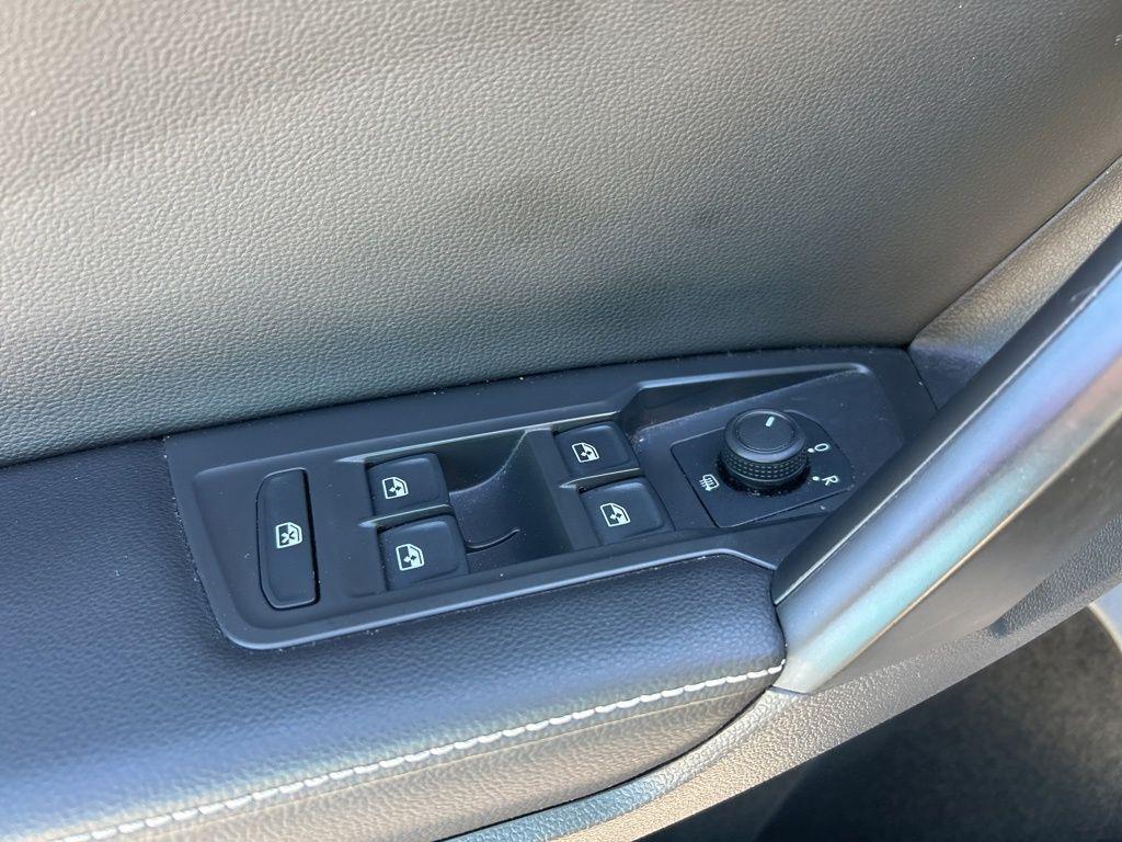 used 2022 Volkswagen Tiguan car, priced at $13,695