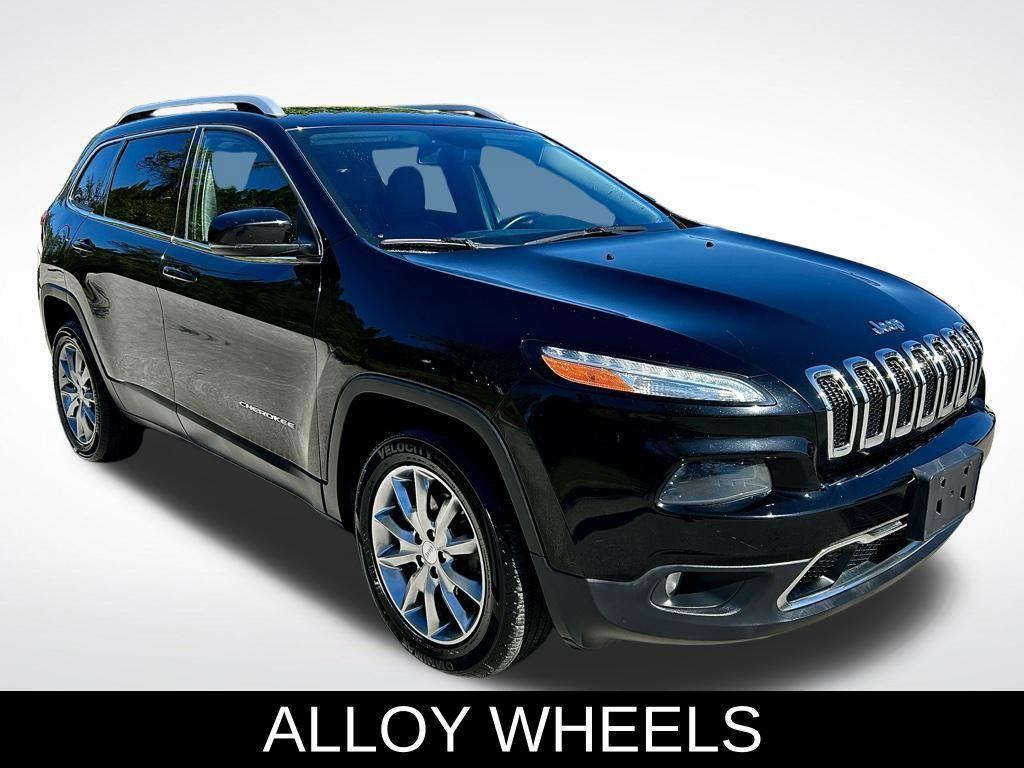 used 2018 Jeep Cherokee car, priced at $13,795