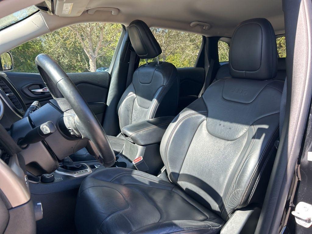 used 2018 Jeep Cherokee car, priced at $13,795