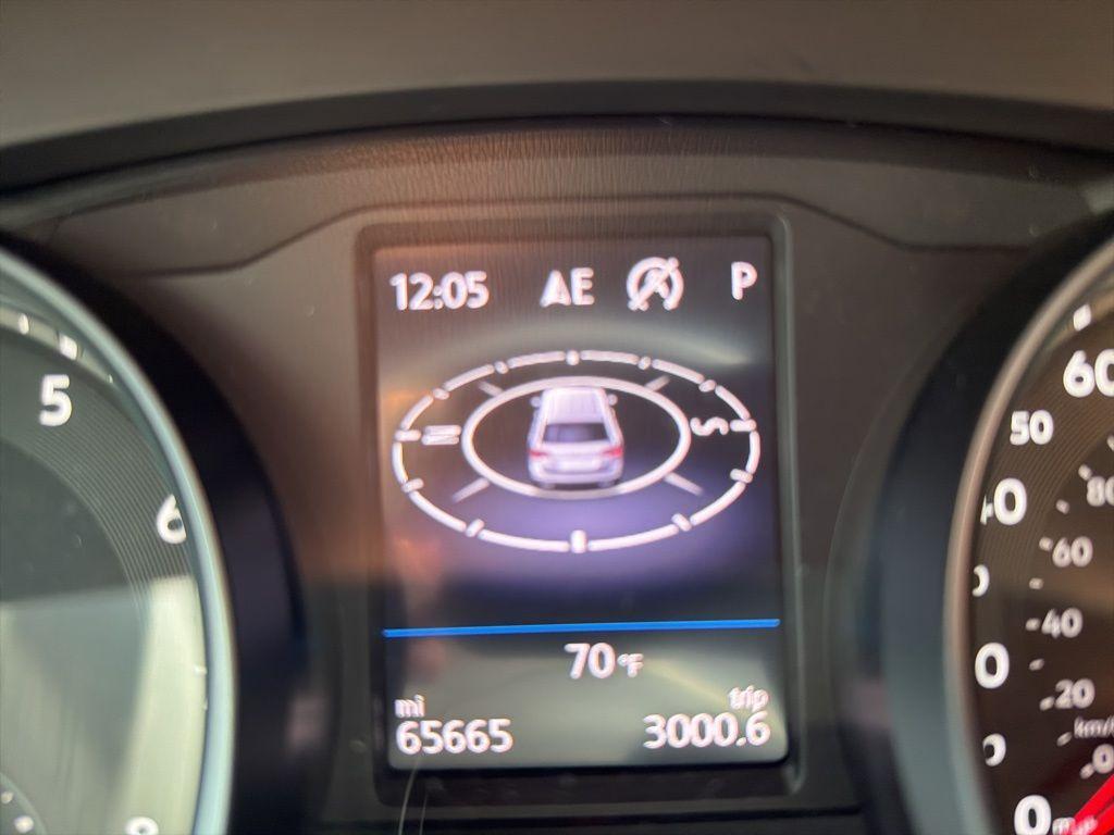 used 2021 Volkswagen Atlas Cross Sport car, priced at $17,298