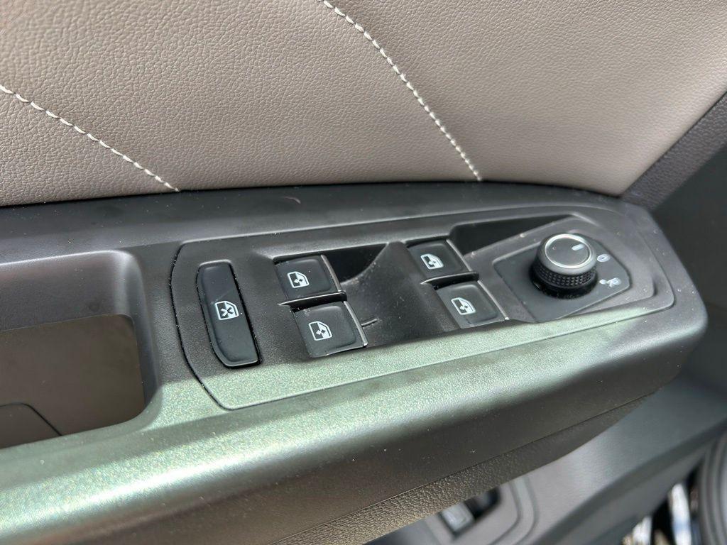 used 2023 Volkswagen Atlas car, priced at $27,477