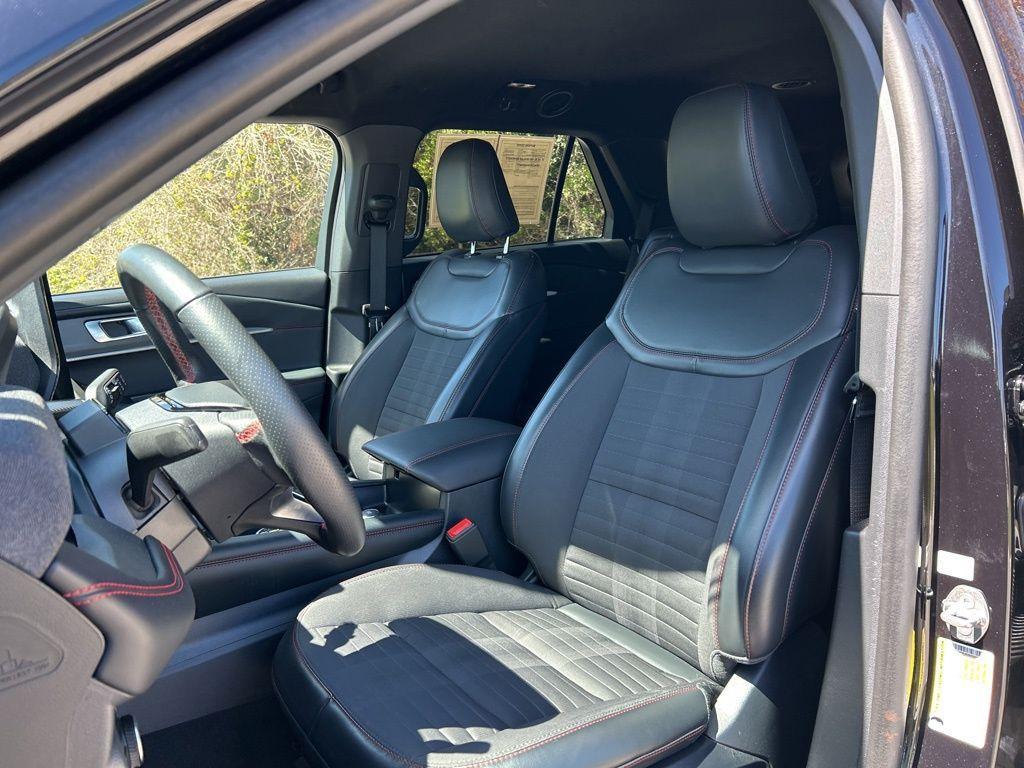 used 2025 Ford Explorer car, priced at $35,797