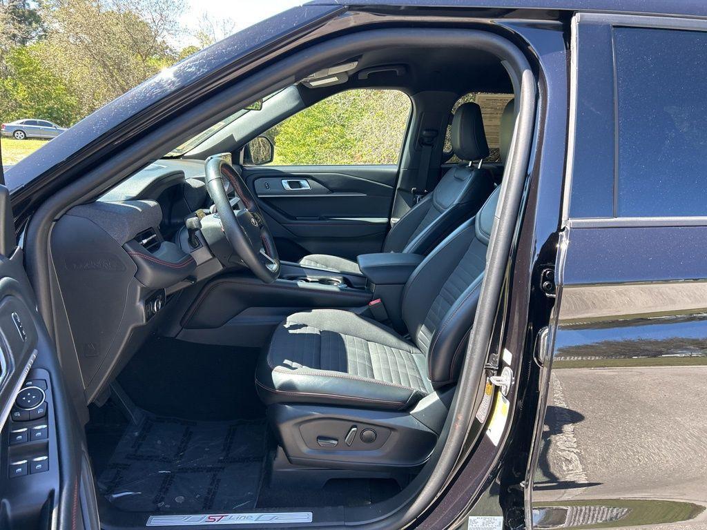 used 2025 Ford Explorer car, priced at $35,797