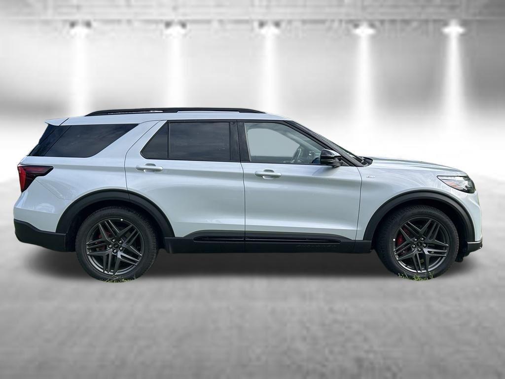 used 2026 Ford Explorer car, priced at $39,999