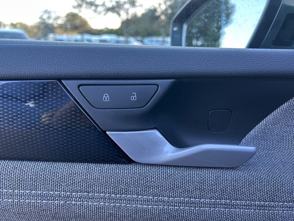 used 2025 Volkswagen Tiguan car, priced at $24,795