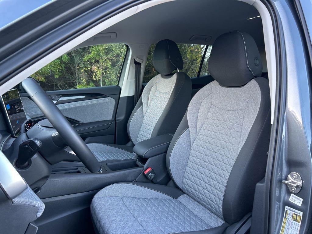 used 2025 Volkswagen Tiguan car, priced at $24,795