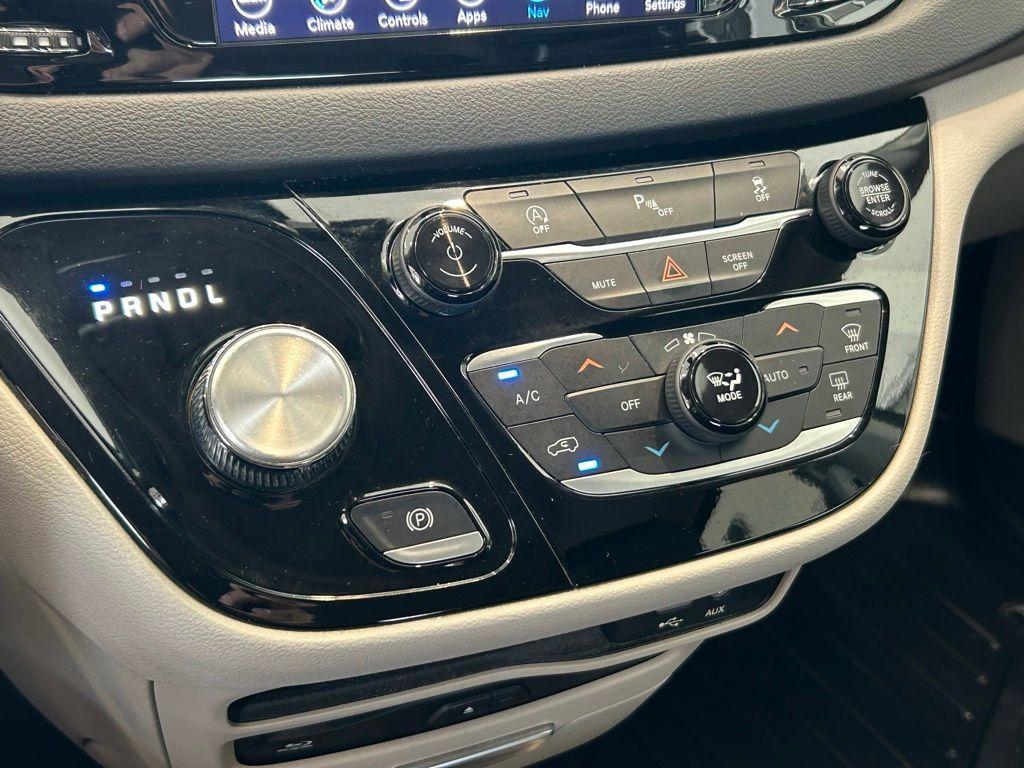 used 2020 Chrysler Pacifica car, priced at $18,995