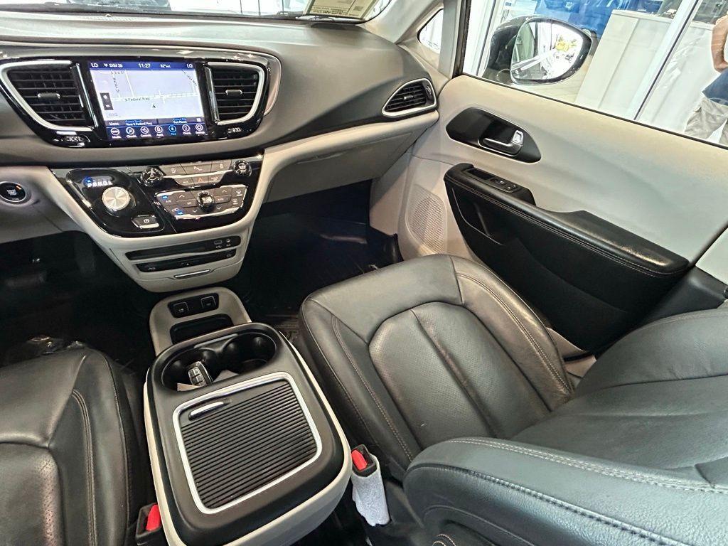 used 2020 Chrysler Pacifica car, priced at $18,995