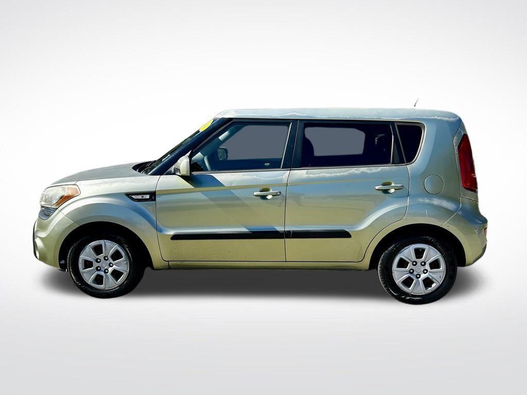 used 2013 Kia Soul car, priced at $3,137