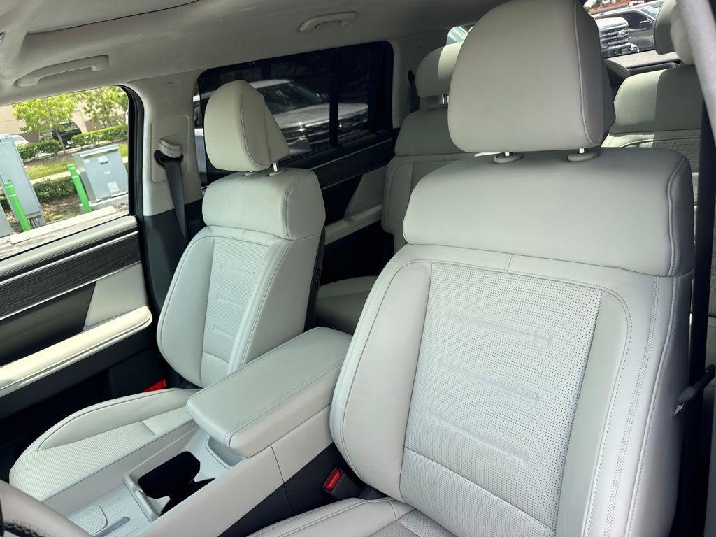 used 2024 Hyundai Santa Fe car, priced at $36,086