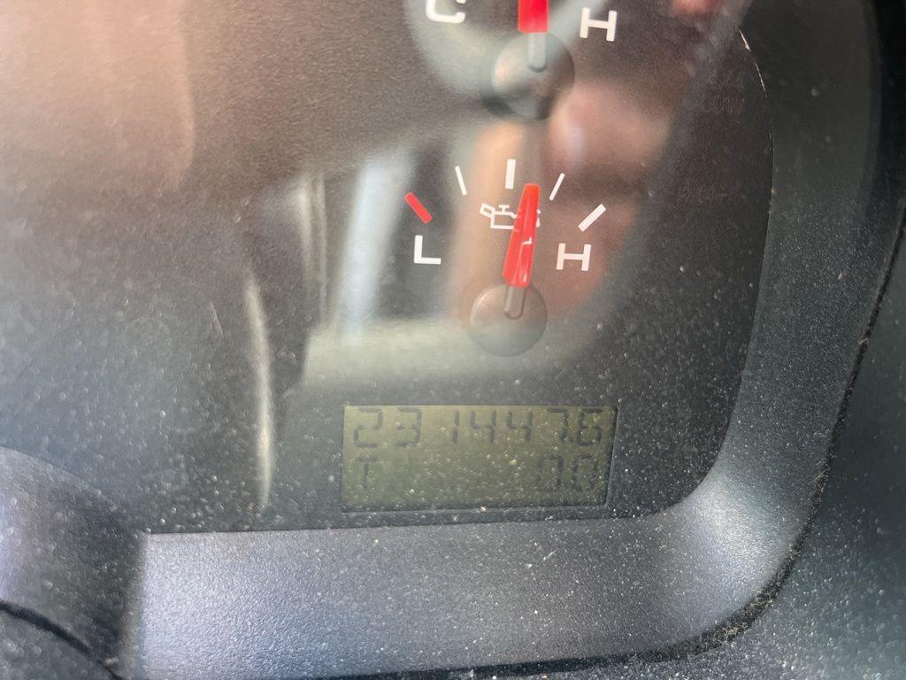 used 2005 Ford F-150 car, priced at $3,999