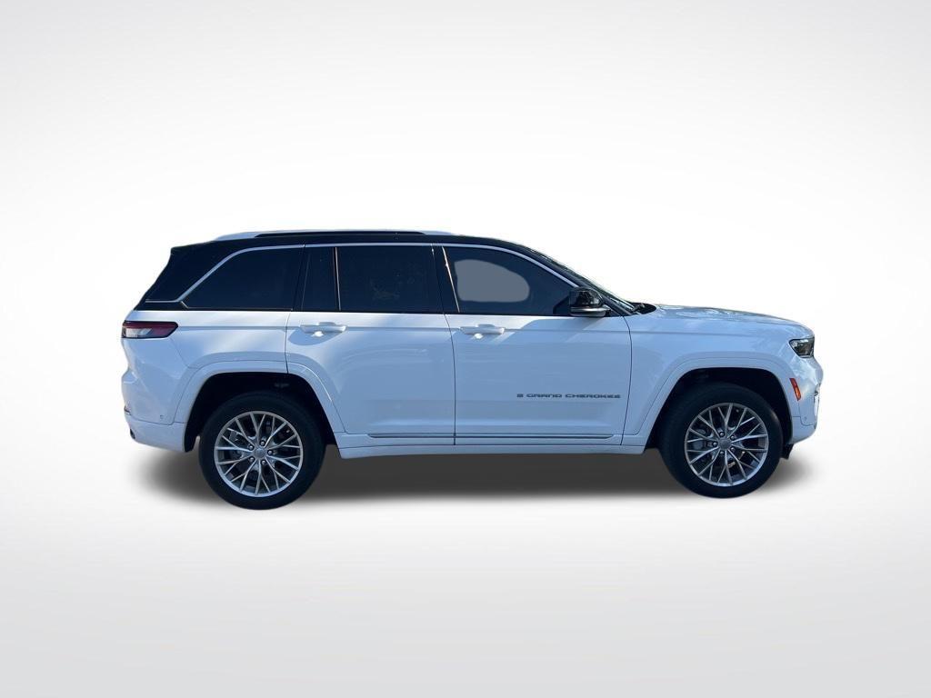 used 2023 Jeep Grand Cherokee car, priced at $38,997