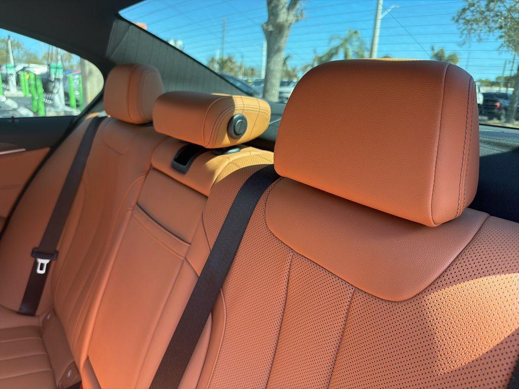 used 2023 BMW 540 car, priced at $43,397
