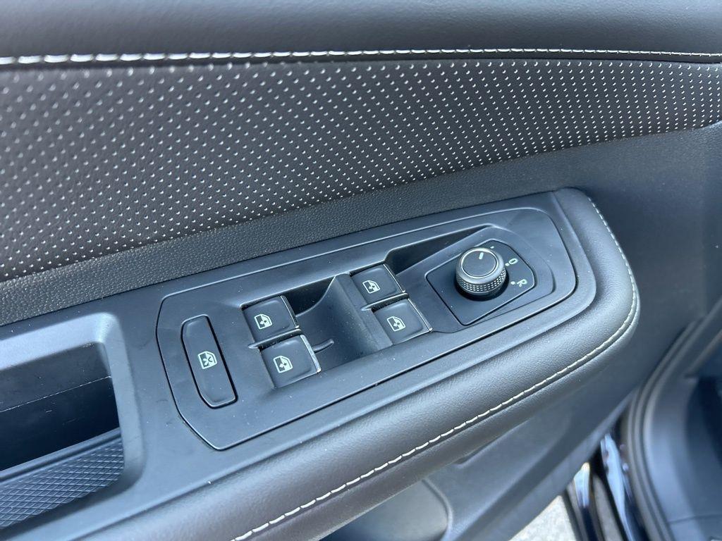 used 2025 Volkswagen Atlas Cross Sport car, priced at $39,195