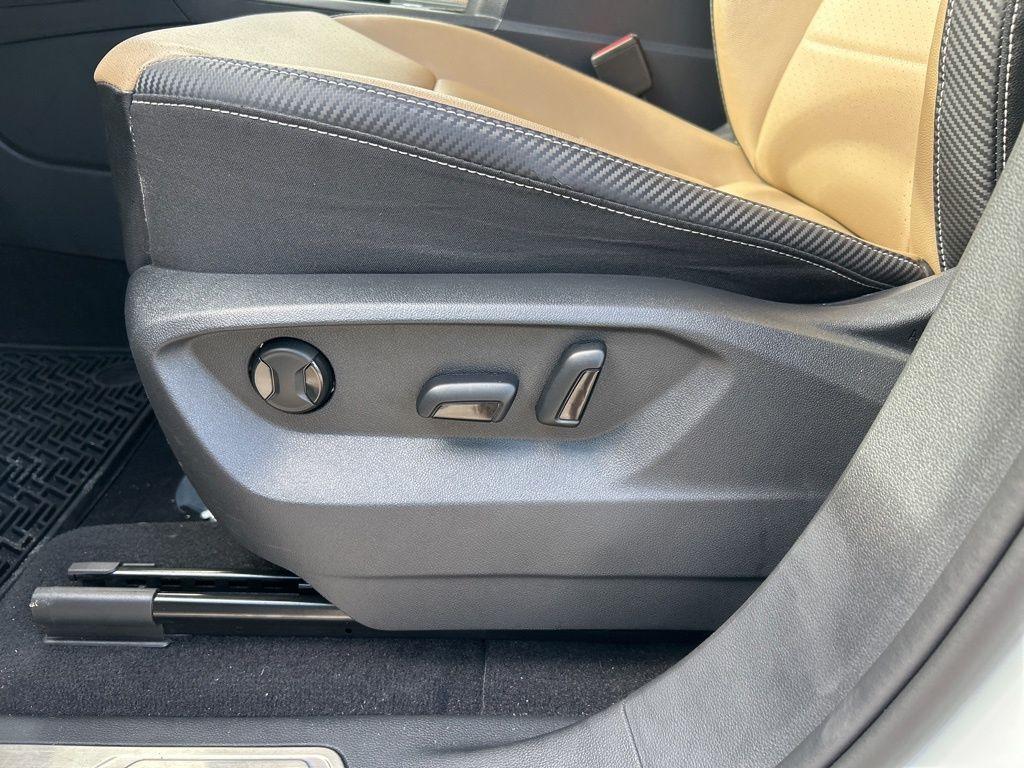 used 2022 Volkswagen Atlas Cross Sport car, priced at $23,095