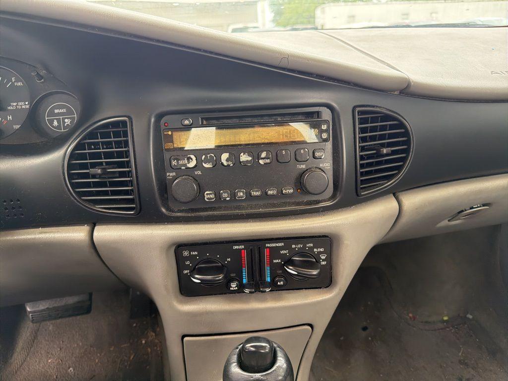 used 2004 Buick Regal car, priced at $1,999