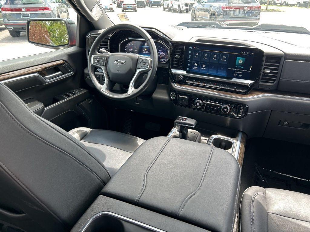 used 2024 Chevrolet Silverado 1500 car, priced at $44,297