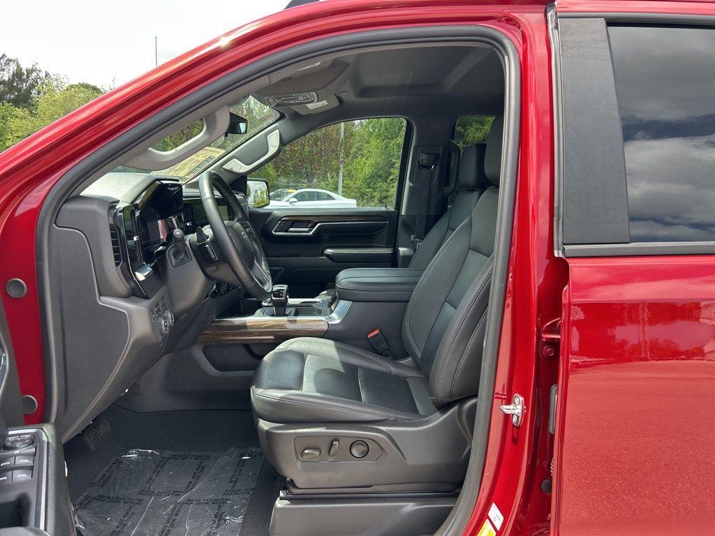 used 2024 Chevrolet Silverado 1500 car, priced at $44,297