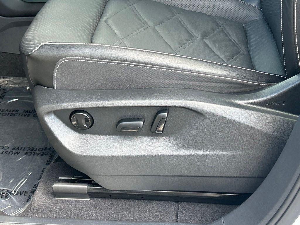 used 2024 Volkswagen Atlas car, priced at $26,997