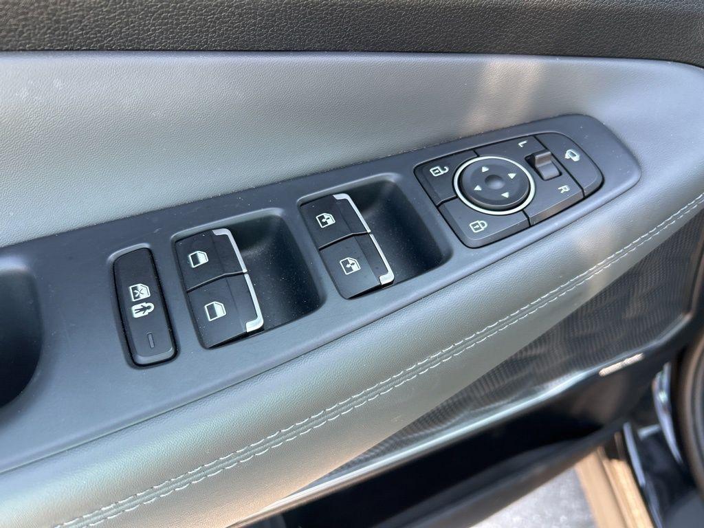 used 2022 Hyundai Santa Fe car, priced at $23,998