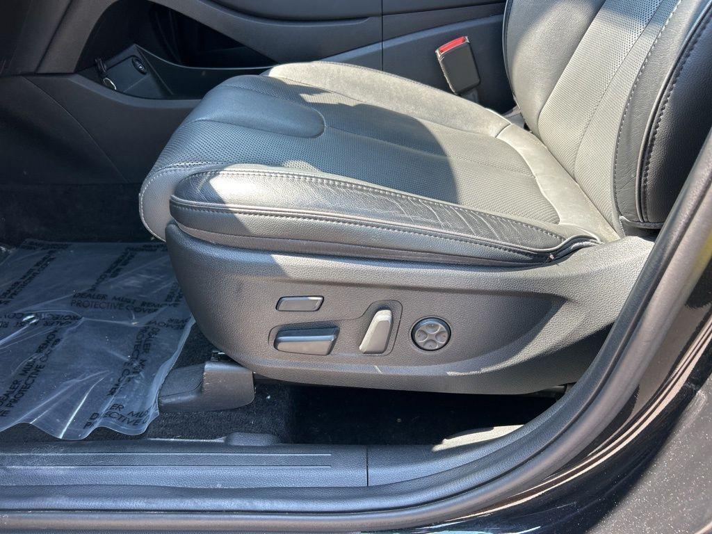 used 2022 Hyundai Santa Fe car, priced at $23,998