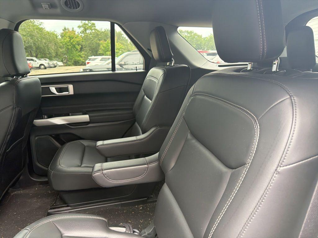 used 2024 Ford Explorer car, priced at $31,982