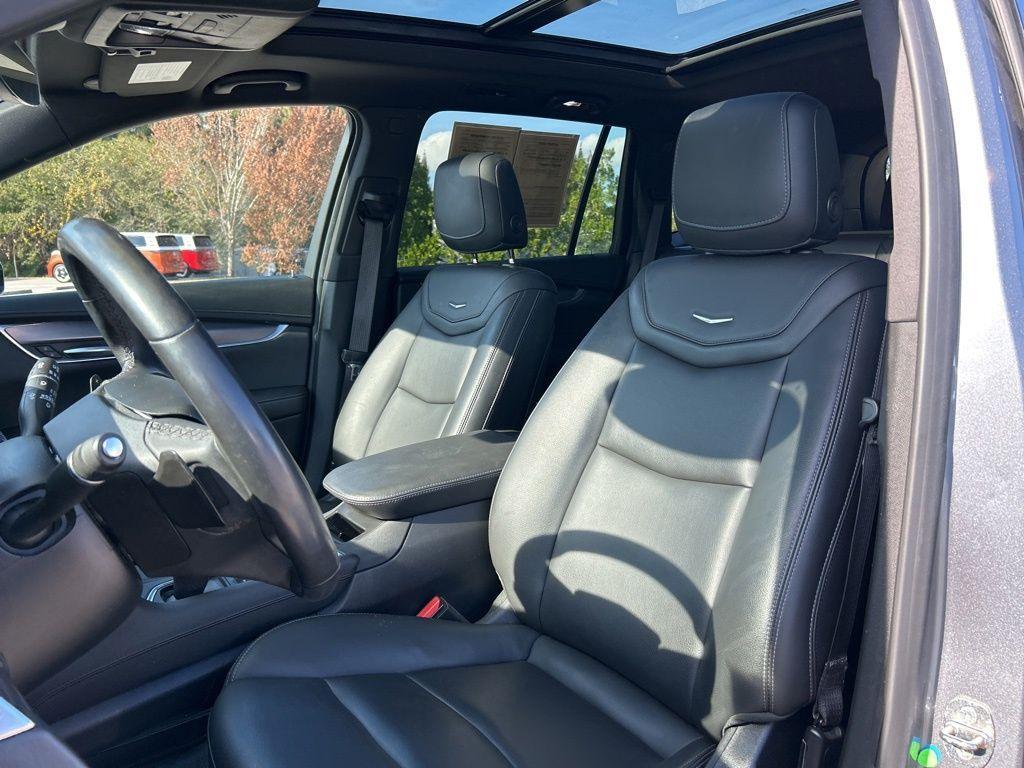 used 2021 Cadillac XT6 car, priced at $26,998