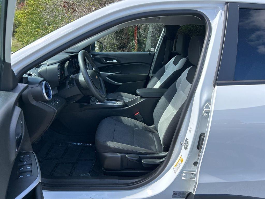 used 2024 Chevrolet Trax car, priced at $18,797