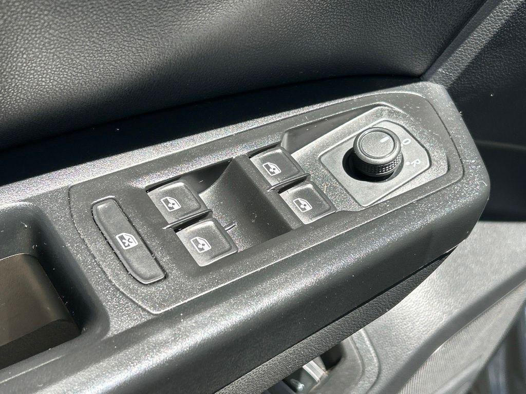 used 2020 Volkswagen Atlas Cross Sport car, priced at $18,891