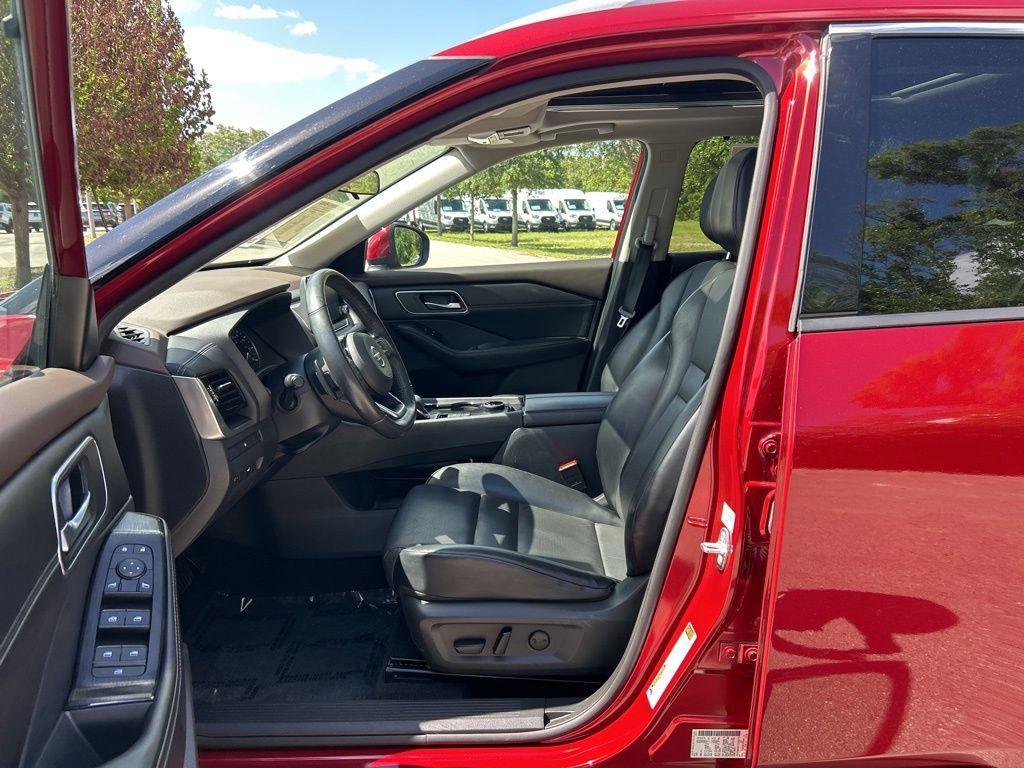 used 2021 Nissan Rogue car, priced at $16,498