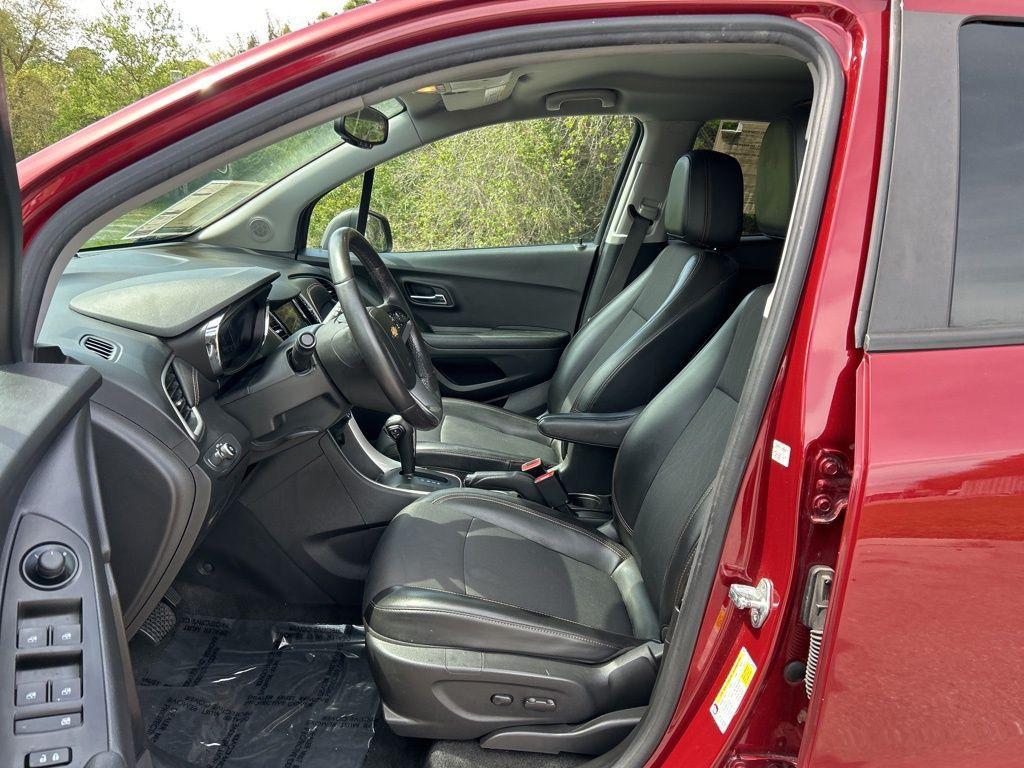 used 2021 Chevrolet Trax car, priced at $9,997