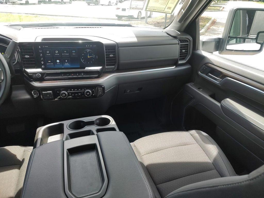 used 2025 Chevrolet Silverado 2500 car, priced at $49,283