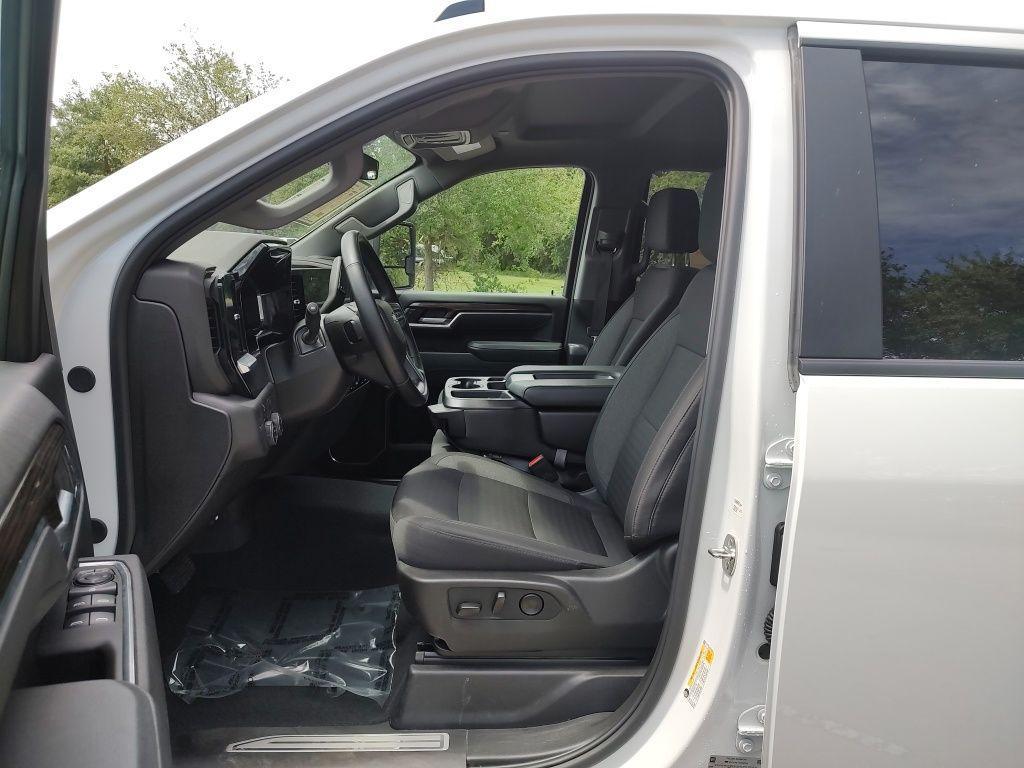 used 2025 Chevrolet Silverado 2500 car, priced at $49,283