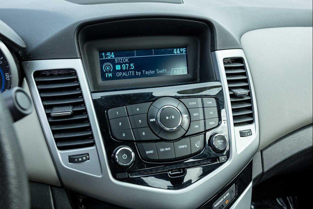 used 2016 Chevrolet Cruze Limited car, priced at $8,499