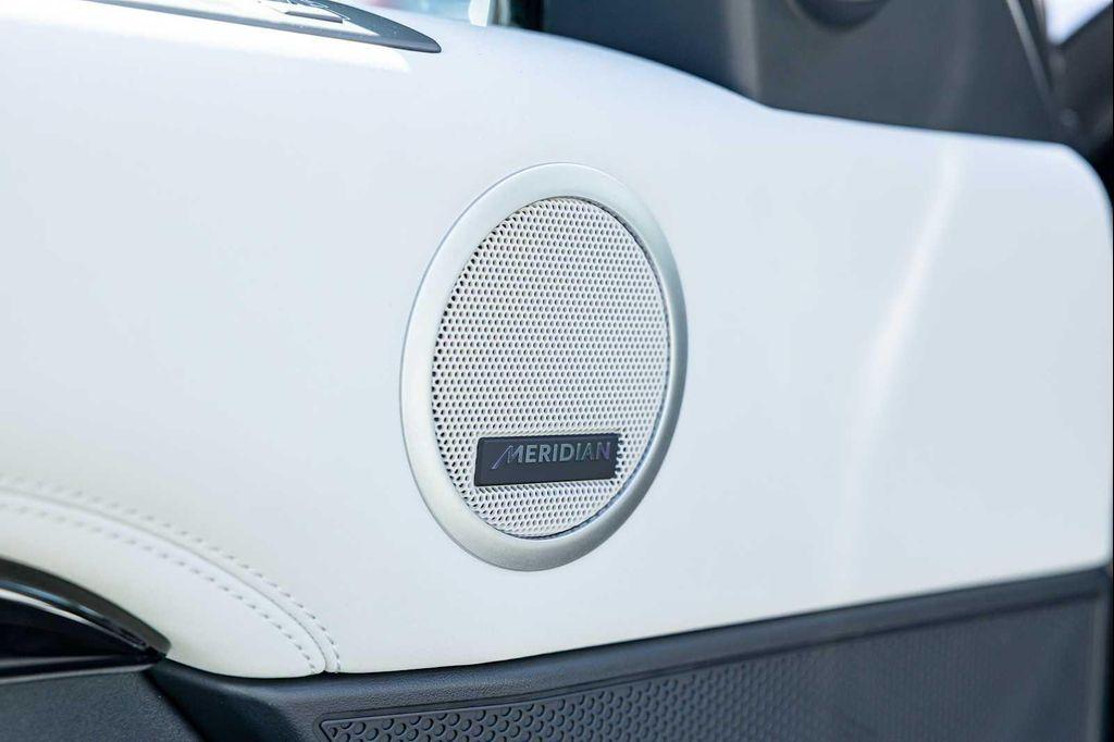 new 2026 Land Rover Discovery car, priced at $68,156