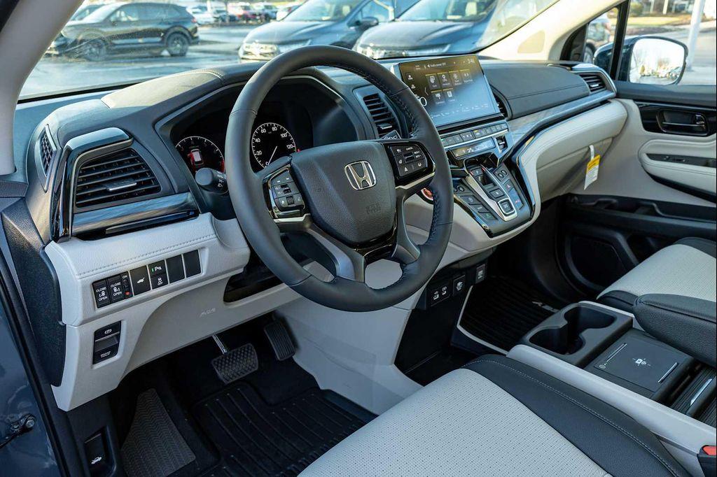 new 2026 Honda Odyssey car, priced at $51,190