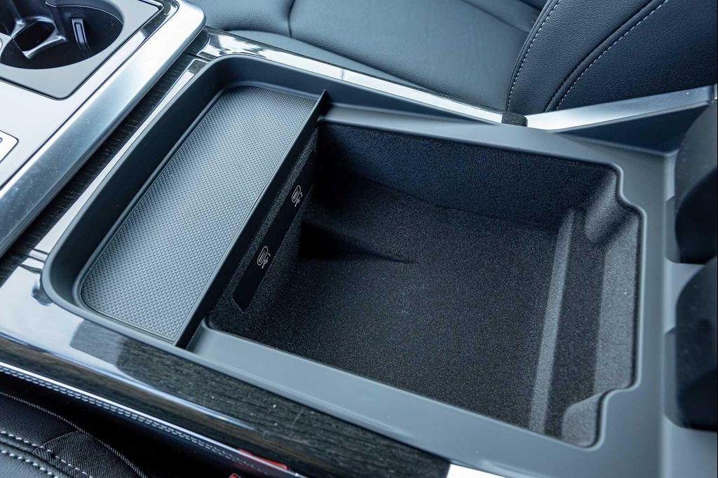 new 2025 Audi Q8 car, priced at $76,100