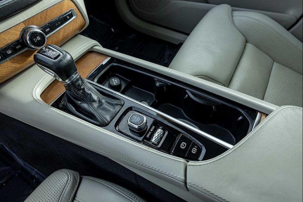 used 2019 Volvo XC90 car, priced at $18,650