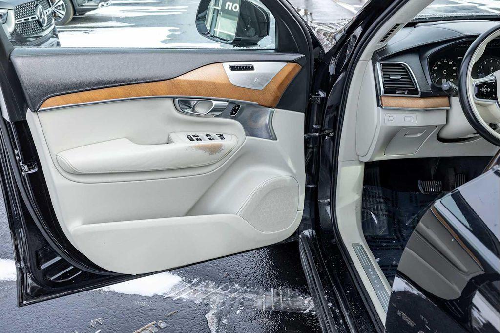 used 2019 Volvo XC90 car, priced at $18,650