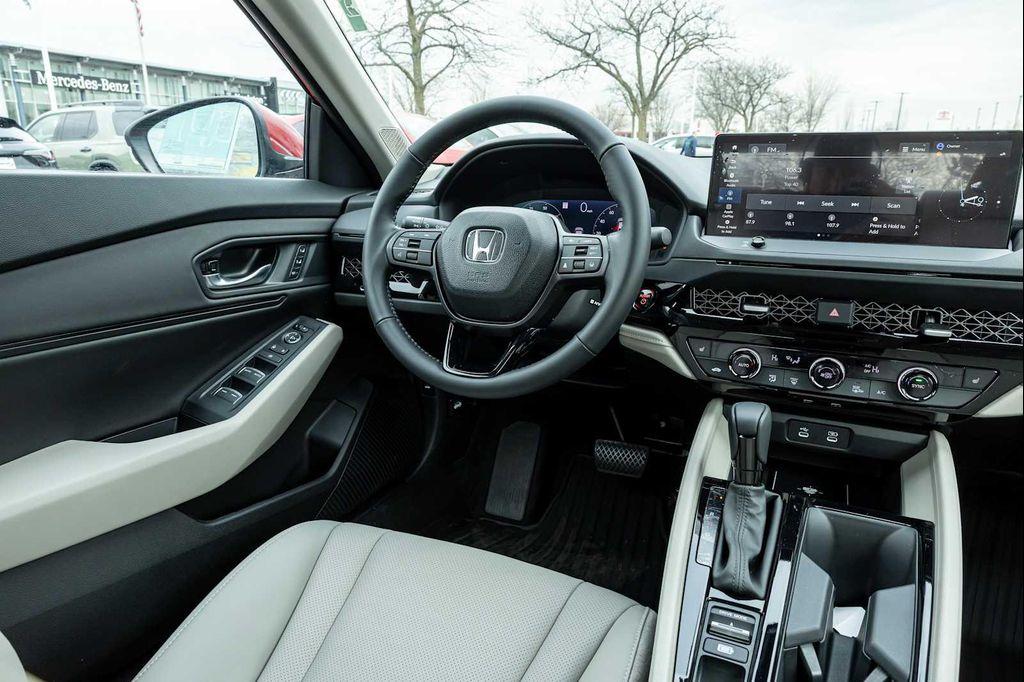 new 2025 Honda Accord Hybrid car, priced at $35,290