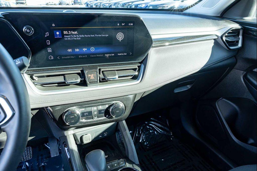 used 2025 Chevrolet TrailBlazer car, priced at $24,250