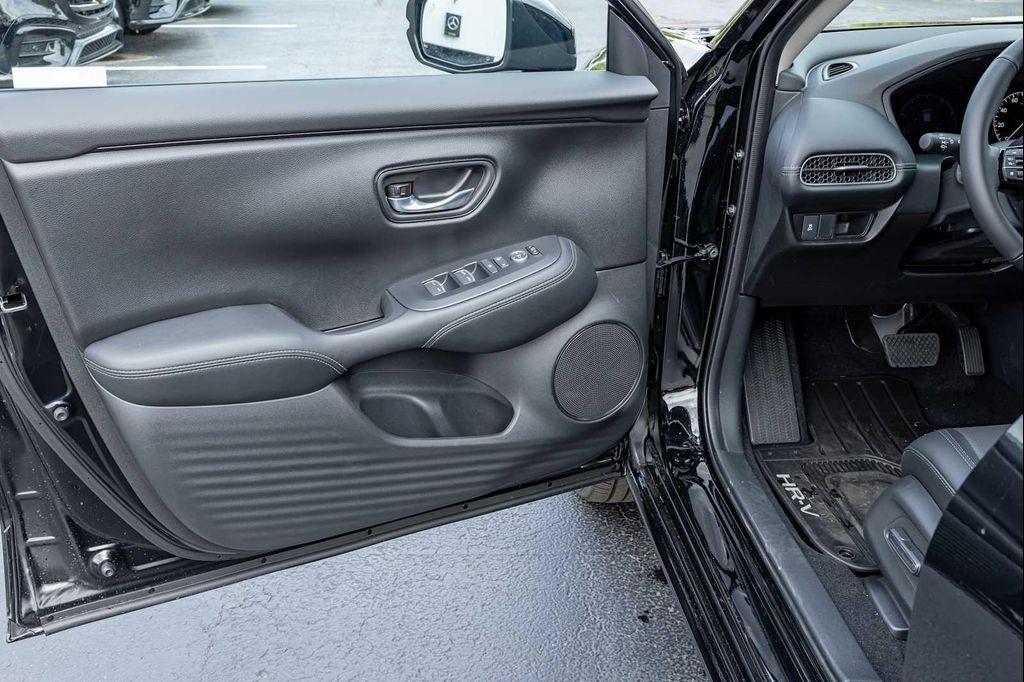 new 2026 Honda HR-V car, priced at $32,000