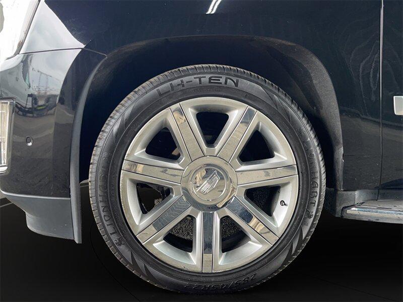 used 2020 Cadillac Escalade car, priced at $31,879
