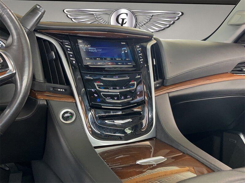 used 2020 Cadillac Escalade car, priced at $31,879
