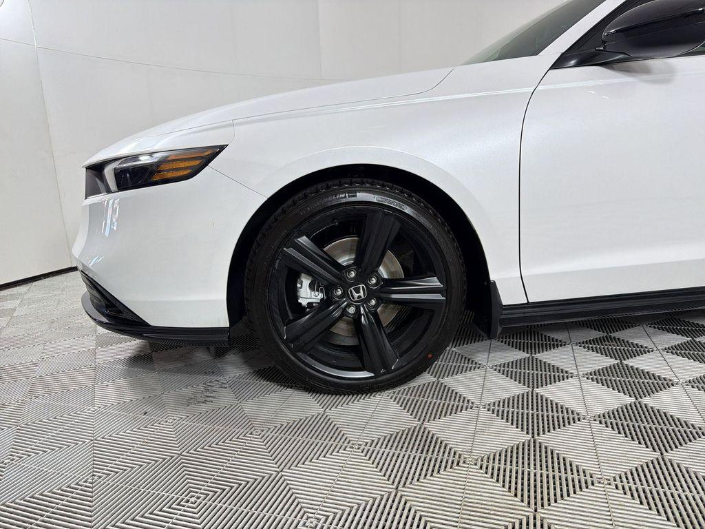 new 2026 Honda Accord Hybrid car, priced at $35,601