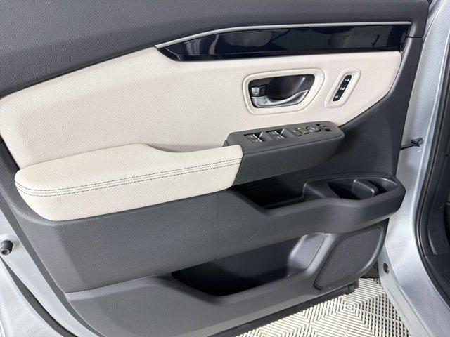 new 2026 Honda Pilot car, priced at $43,556