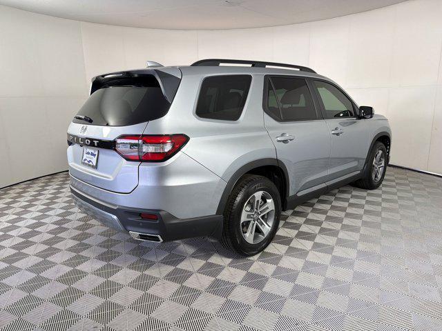 new 2026 Honda Pilot car, priced at $43,556
