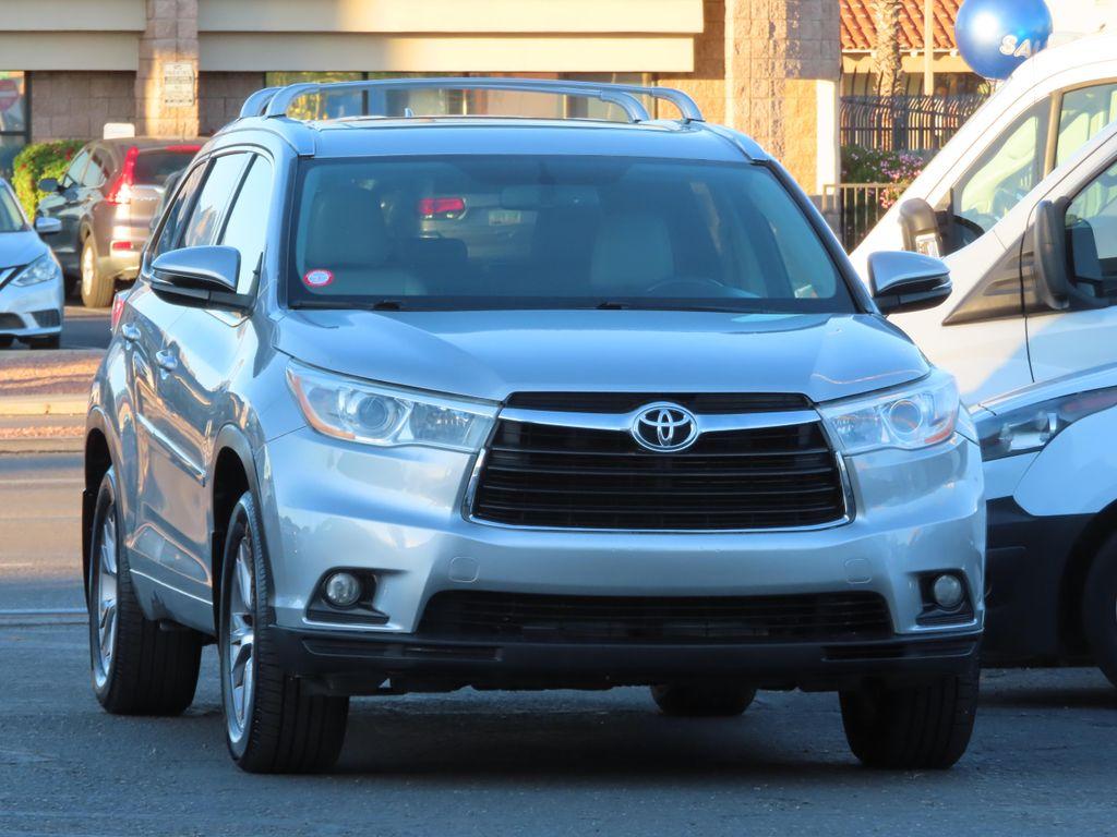 used 2014 Toyota Highlander car, priced at $15,995