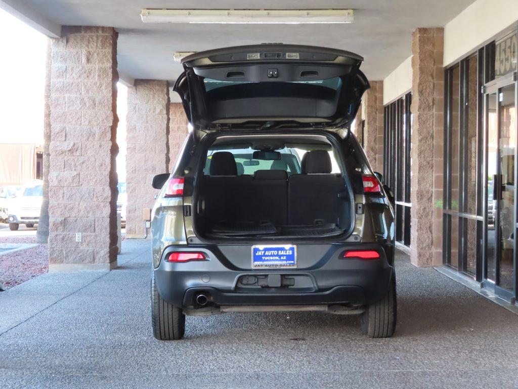used 2014 Jeep Cherokee car, priced at $8,995