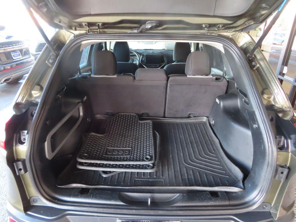 used 2014 Jeep Cherokee car, priced at $8,995